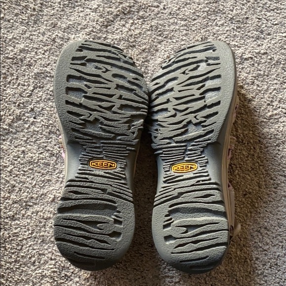 Keen Sandals - Picture 2 of 3